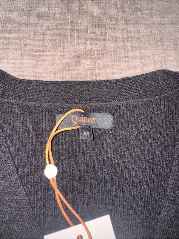 Quince NWT $78 Eco-Knit Split Front Sweater Vest - Size Medium - Image 3