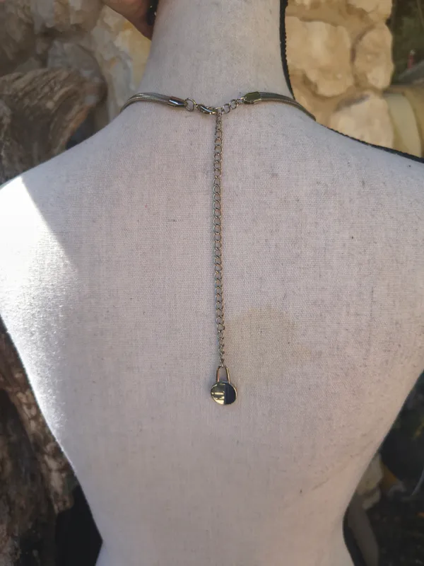Elegant Long Silver-Link Women's Necklace - Classic Chain Design - Image 3