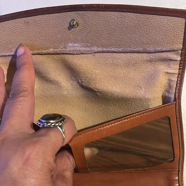Vintage Dooney & Bourke Caramel Brown Leather Wallet - Image 8