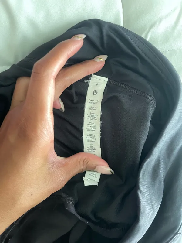 Lululemon Shorts 2.5" Speed Up Black - Image 4