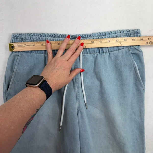 Forever 21 Large Denim Wide Leg Cropped Pants Light Wash Raw Hem Casual Boho - Image 9