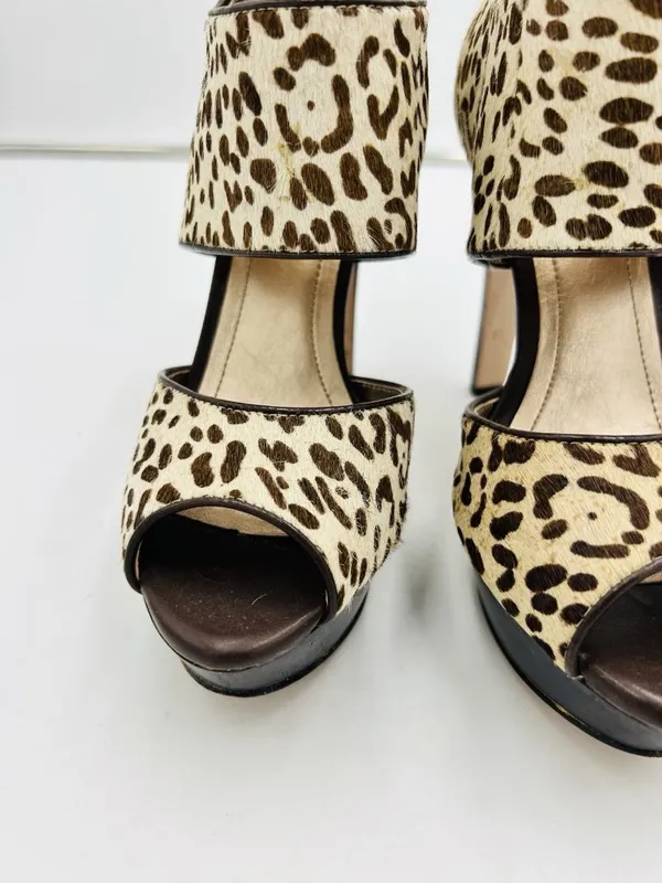 BCBGeneration Leopard Cow-Hair Platform Peep Toe D'Orsay 4.5" Heels Sz 6B - Image 7