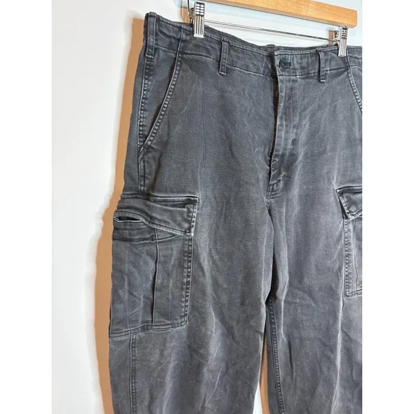 Uniqlo washed black stretchy cargo jeans - Image 4