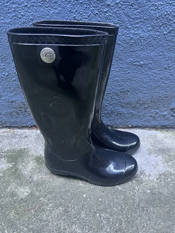 UGG Womens Rain boots 5M Shaye Navy Blue Tall Rugged Outdoors Utility Gorpcore - Image 2