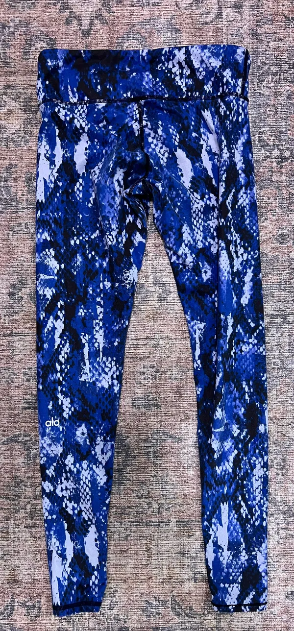 Alo Cobalt Blue Snakeskin Leggings - Image 2