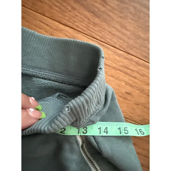 Aerie Women Sage Green French Terry Dolphin Shorts Zipper Pockets‎ Medium beach - Image 5