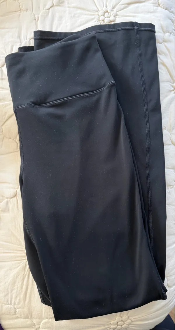 Amazon Yoga pants - Image 3