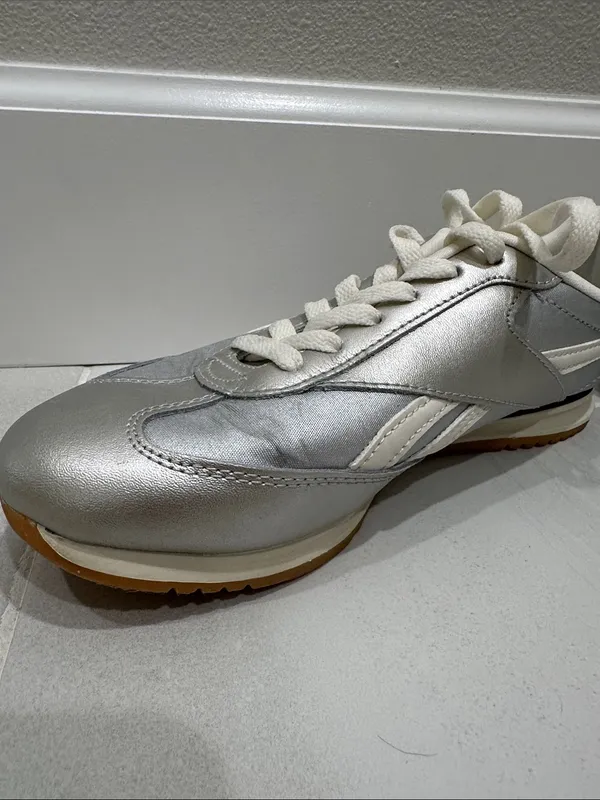 Reebok Women's Metallic Silver and Cream Sneakers - Image 9