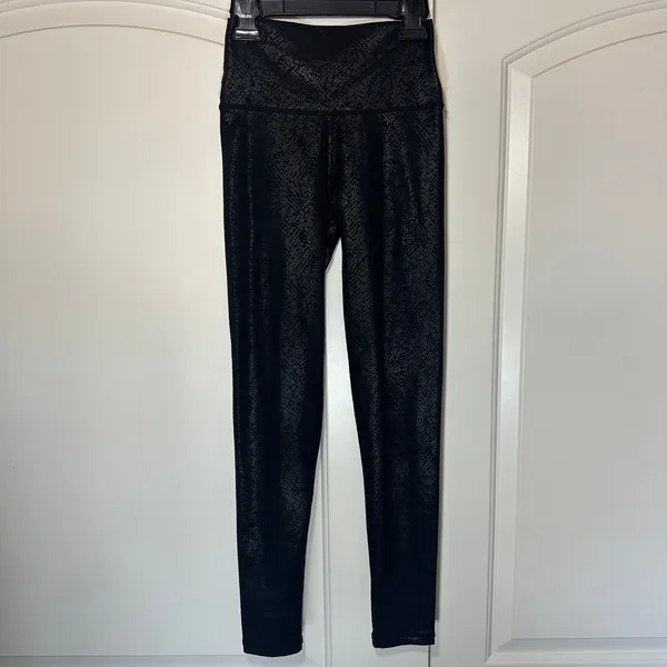 Aerie Offline The Hugger Black Faux Leather Snake High Waisted Leggings XS‎ - Image 2
