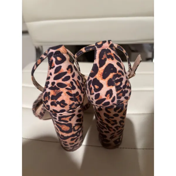 Lulus Leopard Print Block Heel Sandals Ankle Strap Cheetah Print Tan Black 6.5 - Image 3