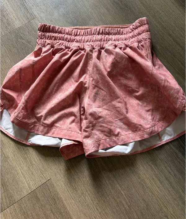 Lululemon Shorts  - Image 3
