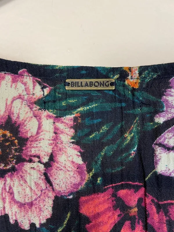 Billabong Women’s Floral Print Multicolor V-Neck Tie Back Short Sleeve Dress - Image 6