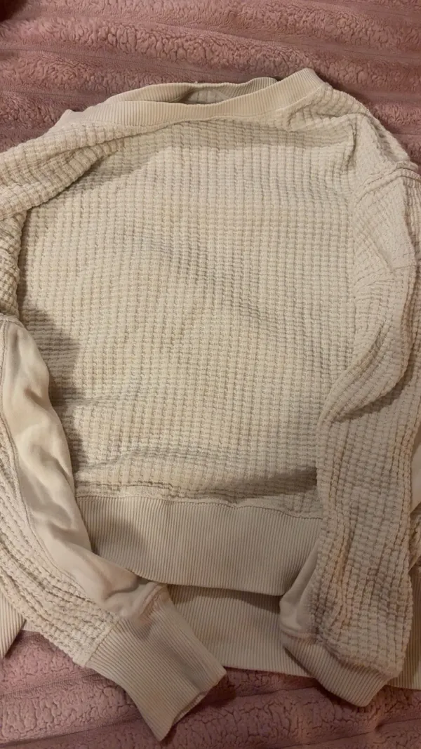 American Eagle Sweater - Image 3