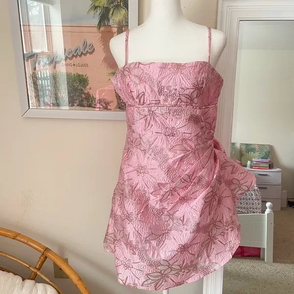 Selfie Leslie Sterling Gathered Waist Embroidery Mini Dress in Pink Size Large - Image 4