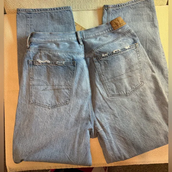 American Eagle Outfitters Baggy Jeans size 12 Light Blue Relaxed Jeans - Image 8