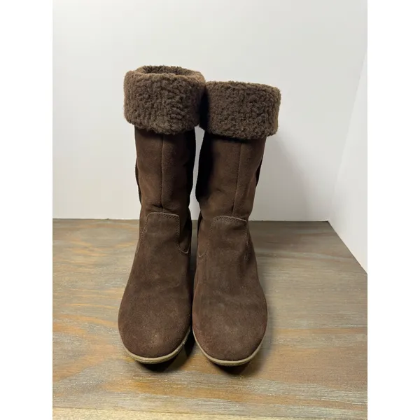 Lands' End Women's 8.5 Brown Suede Faux Fur Cuff Wedge Winter Boots - Image 6