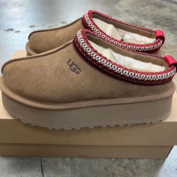 Ugg Women's Black Slippers - Image 5