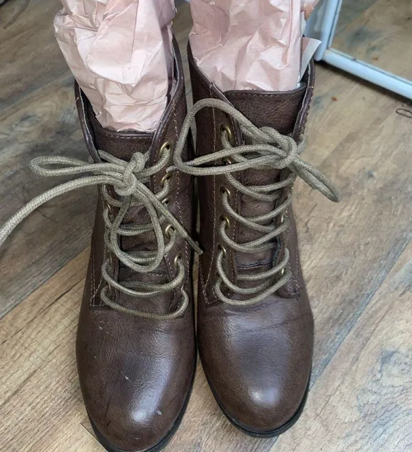 Heeled boots Size 7.5 - Image 3