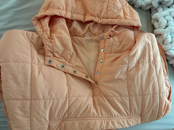 Women's Lightweight Hooded Puffer Jacket - Peach - Image 6