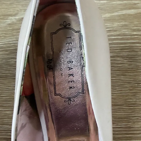 Ted Baker Kaawin Pumps Women 9.5 EU 40 Nude Patent Leather Stiletto Heels - Image 5