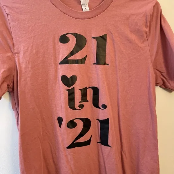 21 in 21 T-Shirt Women's Medium Peach Pink Top Graphic Tee Birthday‎ Celebrate - Image 5