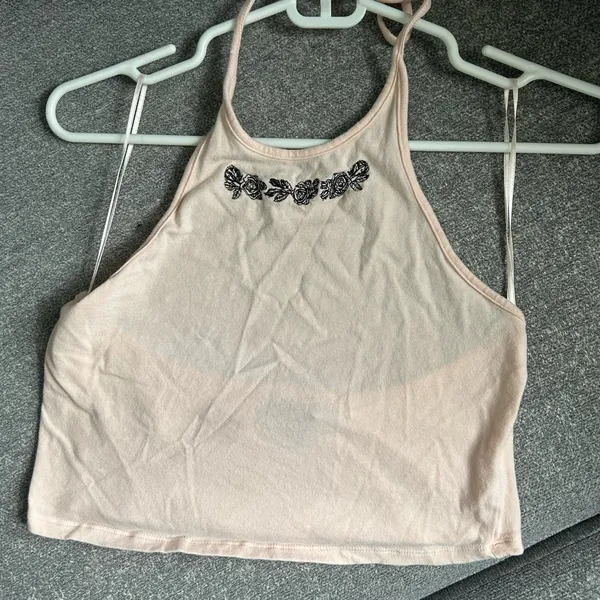 PacSun Boho Embroidered Flower Baby Pink Halter Crop Top - Image 2