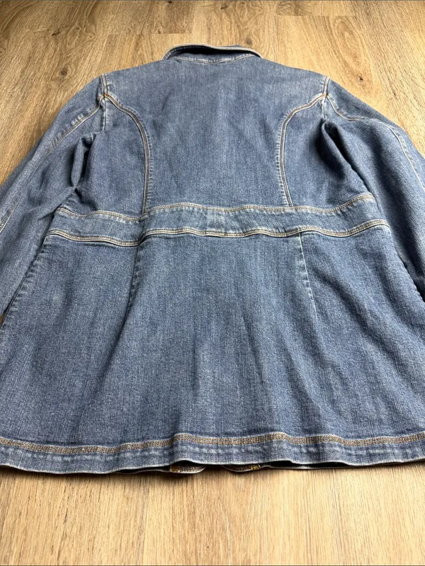 L.L. Bean Blue Denim Safari Utility Jacket Size Medium - Image 12
