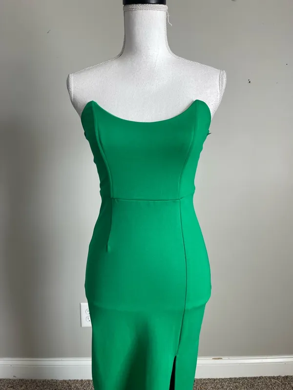 SUPERDOWN | Ryleigh Strapless Kelly Green Column Gown with Front Slit Sz S - Image 3