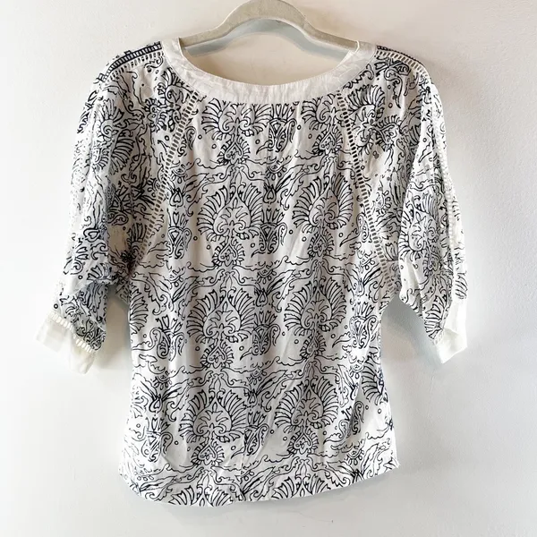 Maeve Anthropologie Ester Embroidered Tee Shirt Top White Blue XS - Image 4