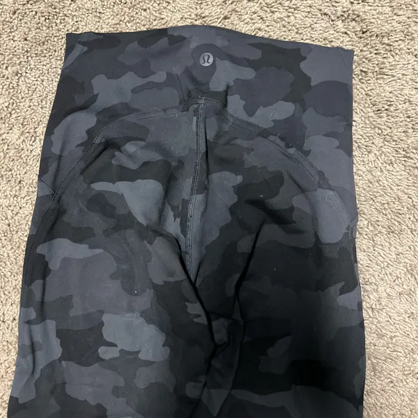 Camo Lululemon Leggings - Image 2