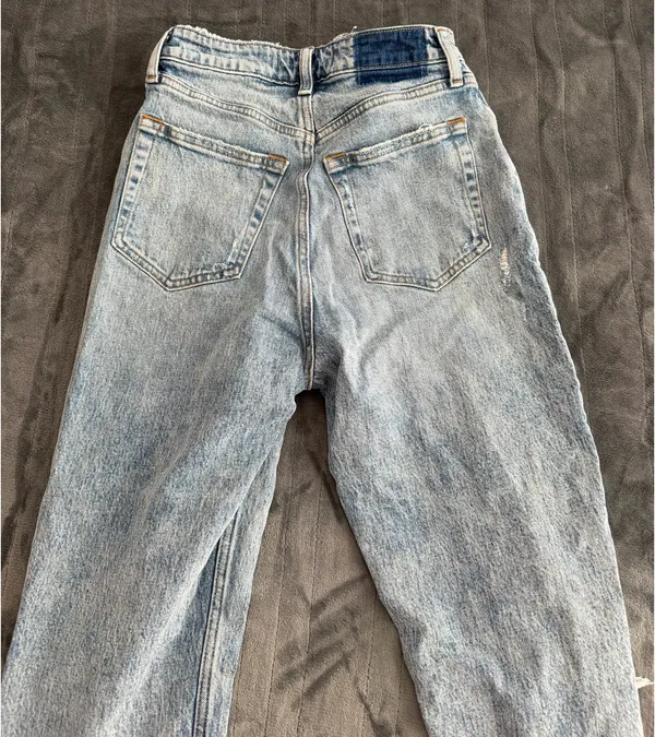 Abercrombie Dad High-Rise Jeans - Image 4