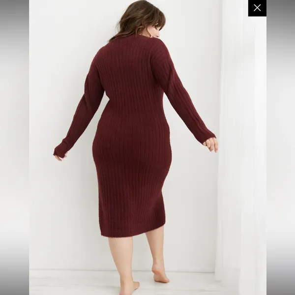 BUTTERCREAM SWEATER DRESS in Berry (Maroon) - Image 4