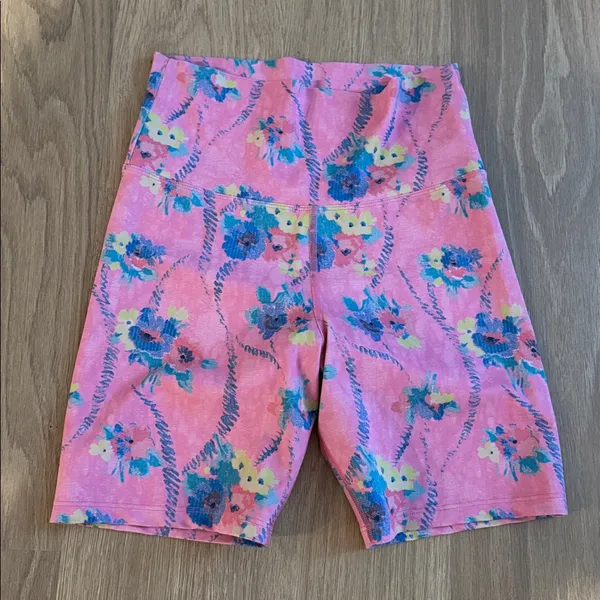 Loveshackfancy X beachriot - Image 2