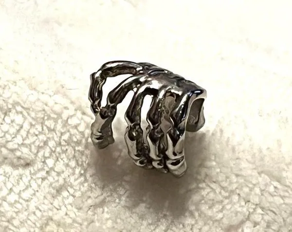 Silver Skeleton hand Ear Cuff - Image 4