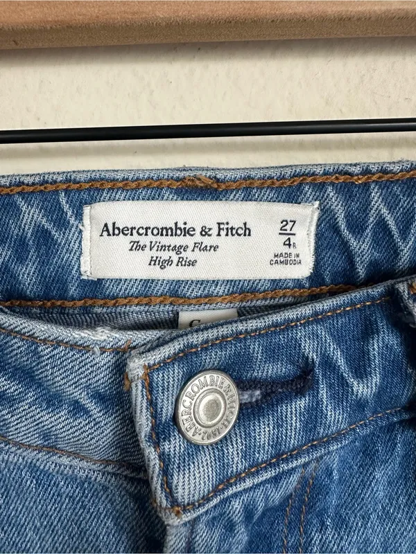 Abercrombie & Fitch The Vintage Flare High Rise Jeans - Image 2