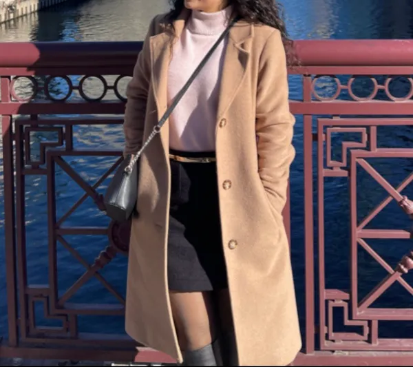 Aritzia Babaton Black Mini Skirt - Image 3