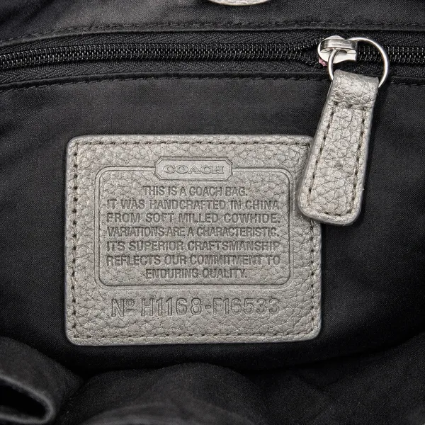 Coach Gray Silver Leather Bag - Image 4