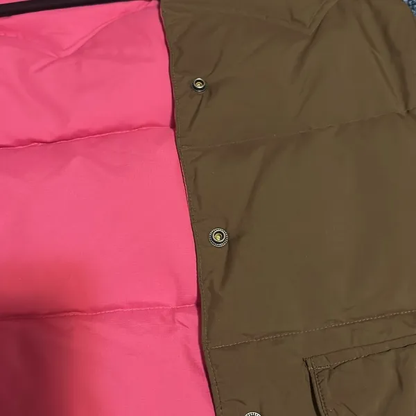 American Eagle Vintage reversible, vest, brown, and pink - Image 5