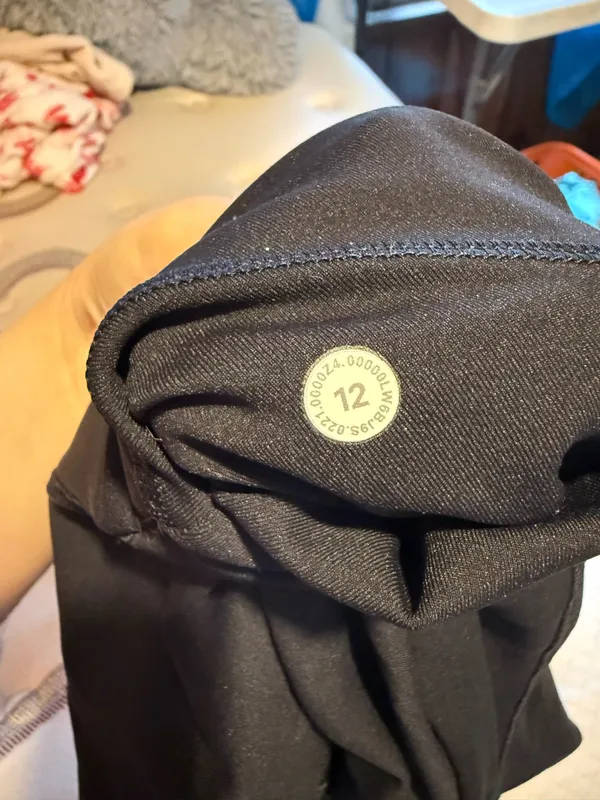 Lululemon Swift Speed High-Rise Crop 21" - Image 5