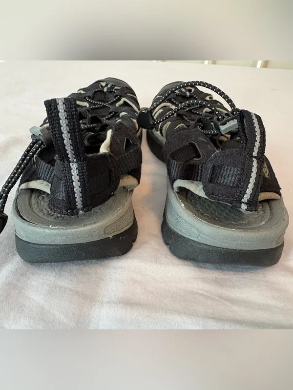 KEEN Newport H2 Waterproof Sport Sandals Black Gray Women’s 9.5 - Image 3