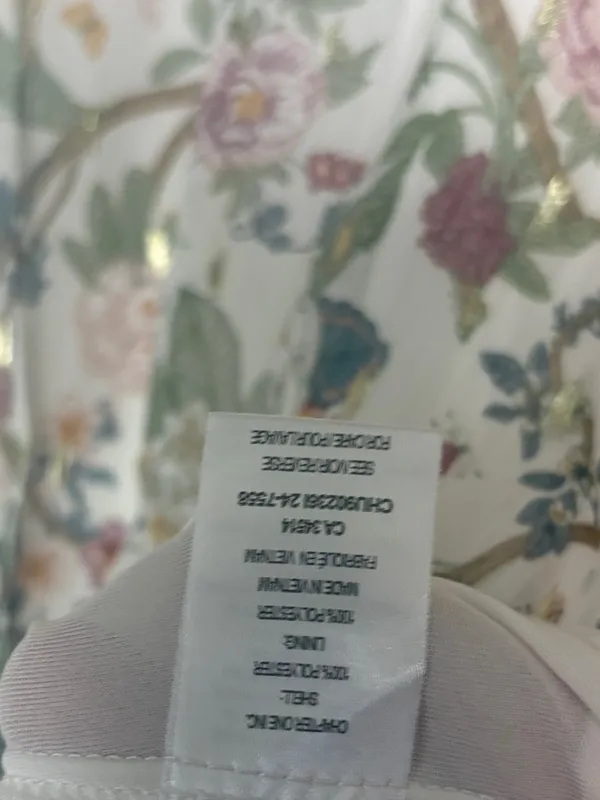 Autres filles white floral blouse size XL - Image 6
