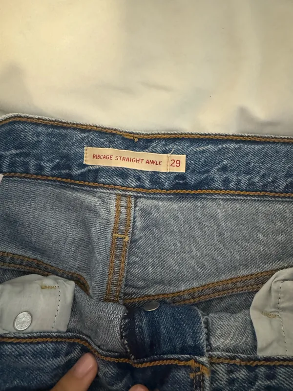 Levi’s Jeans - Image 3