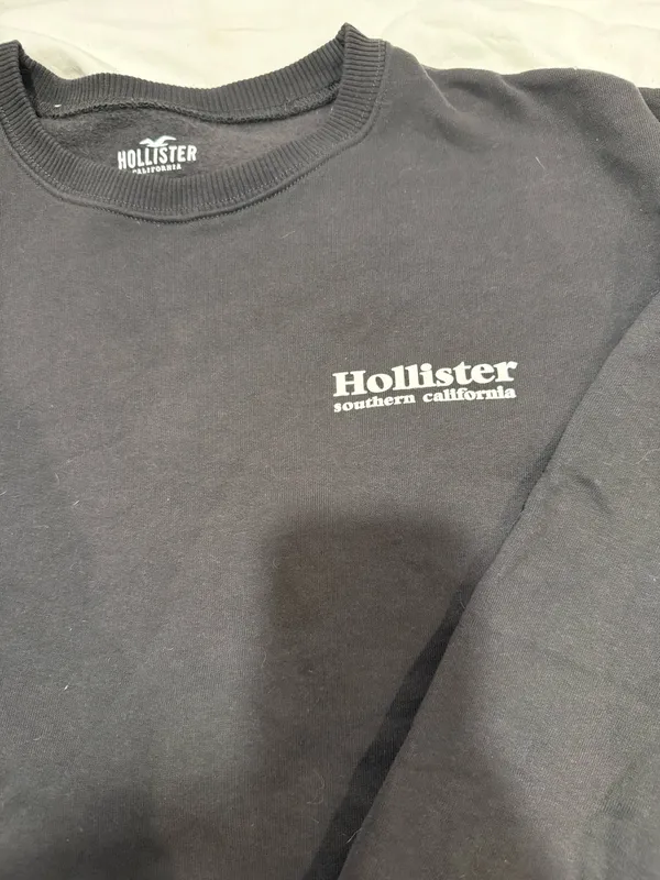 Hollister Cropped Sweater - Image 2