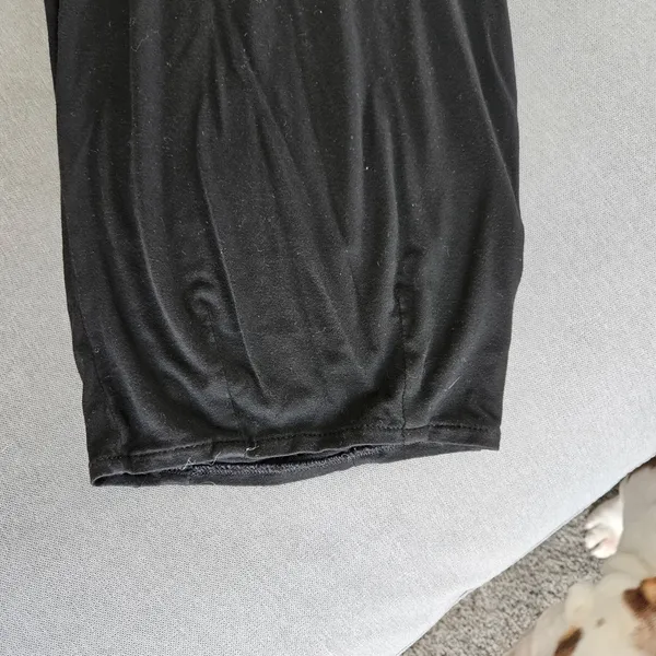 F.H. Clothing Co. woman’s size large cropped pants in black - Image 3
