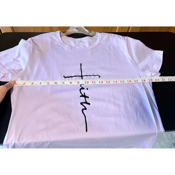 Faith Cross Graphic T-Shirt Womens‎ Large Lavender NWOT Short Sleeve - Image 5