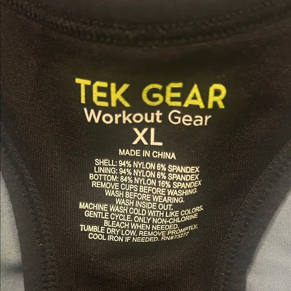 Tek Gear Women's Black Sports Bra - Image 3