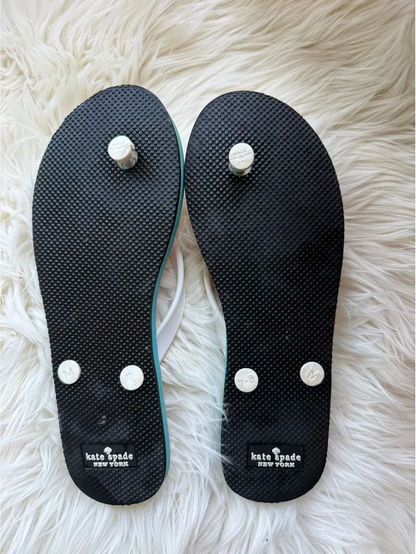 Kate Spade White Flamingo Print Flip Flops Size US 8M - Image 6