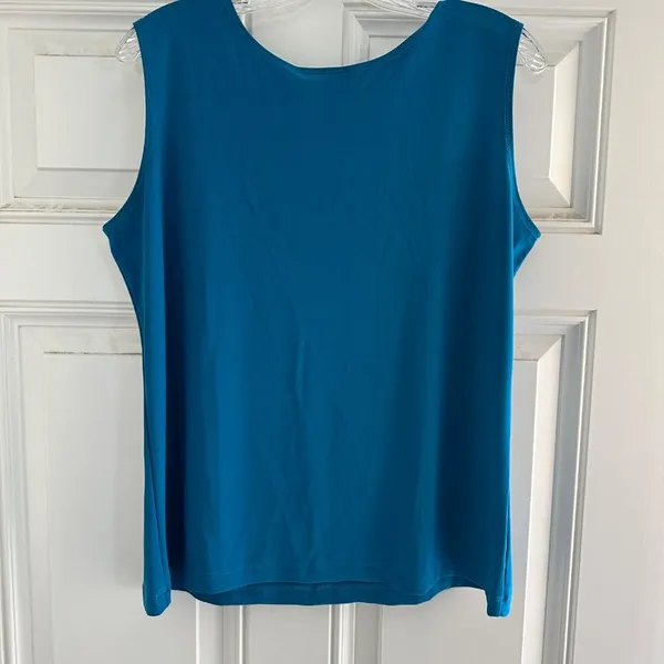 C&C Studio Women’s Stretch Knit Sleeveless Top Size Large Blue - Image 3