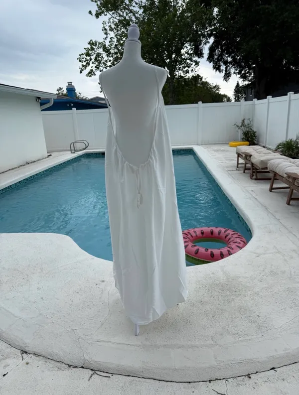 Backless White Spaghetti - Image 4