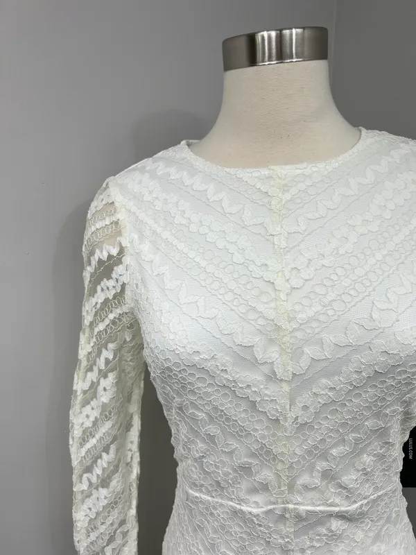 Cream Lace Dress - Image 3